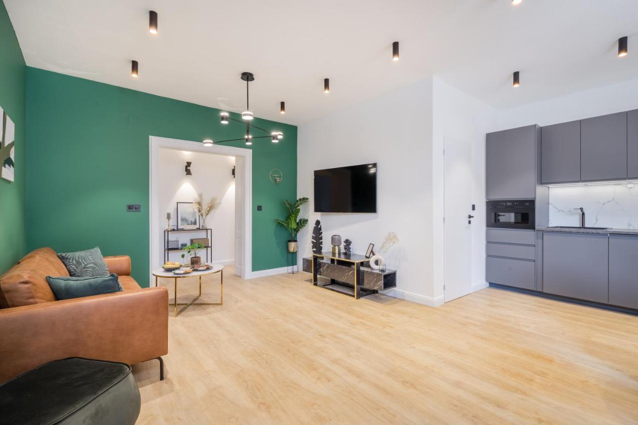 Tilia Luxury Apartment - 3 Bedrooms With Ac Budapest Exterior foto