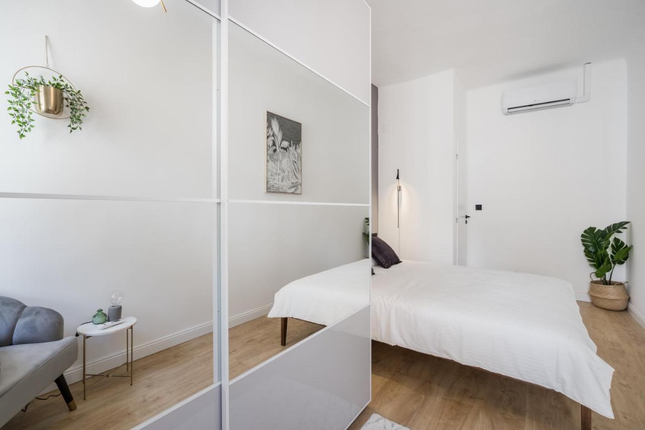 Tilia Luxury Apartment - 3 Bedrooms With Ac Budapest Exterior foto